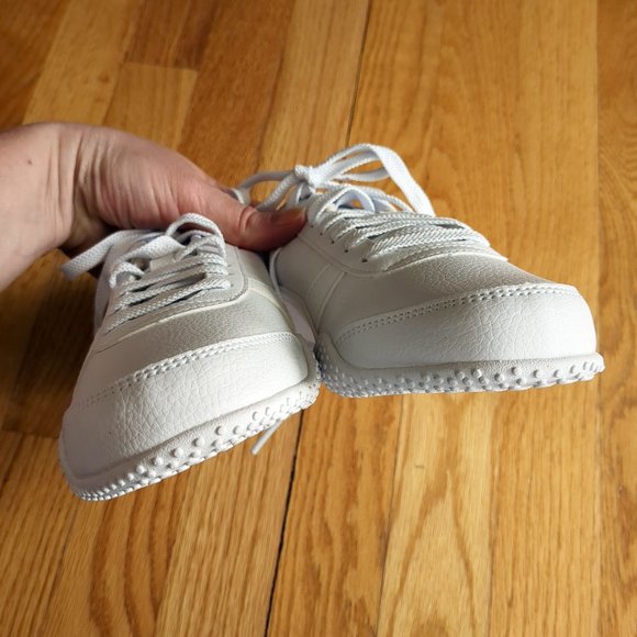 [SOLD] NWT Puma Bella Low Top Sneakers Classic White Athletic Running Shoes - Picture 8 of 14